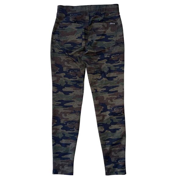 NWT Sanctuary Runway Ponte Forest Camo Leggings w/ Pockets XS - Picture 5 of 8